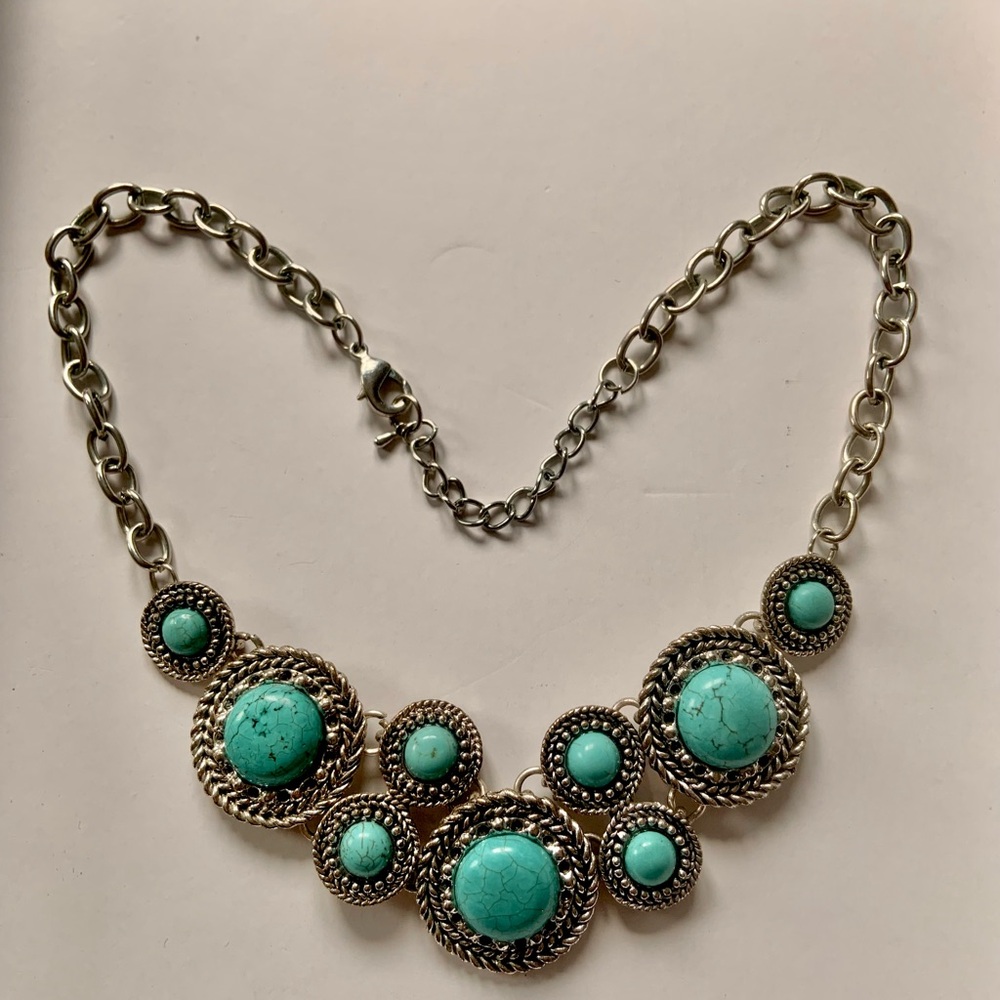 Costume statement piece  18” necklace with blue howlite
